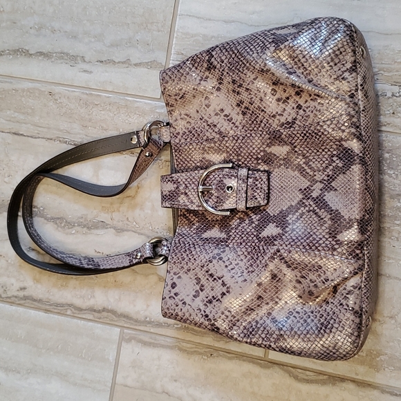 Classic Coach Snake Skin Gray Shoulder Purse - Picture 2 of 11